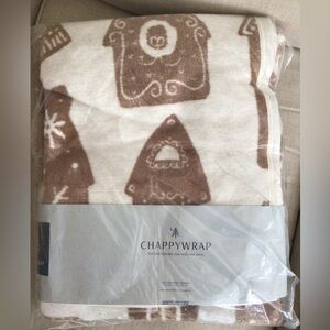 ChappyWrap Cozy Cream & Brown Holiday Throw Blanket